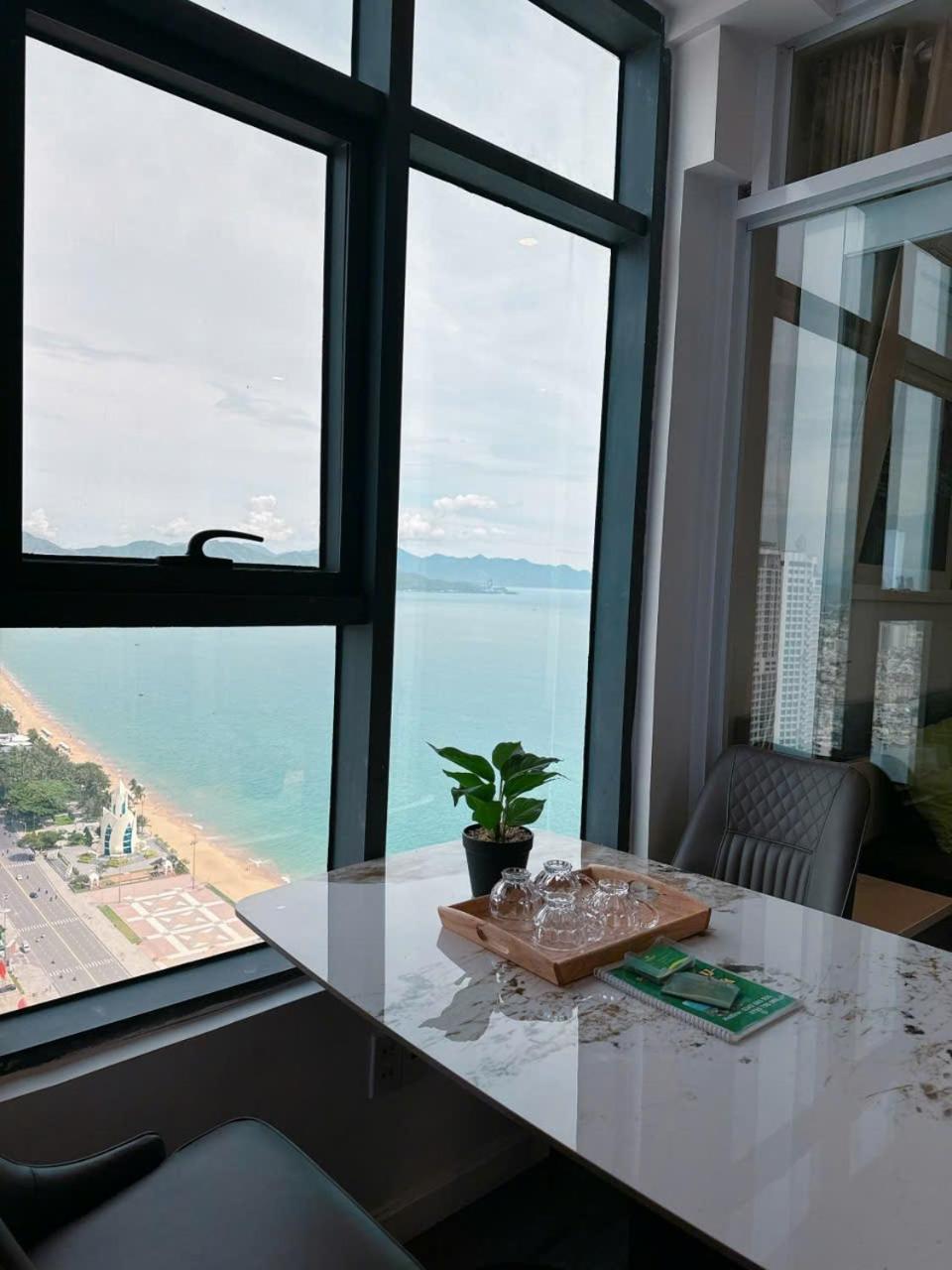 Pearl Nha Trang Beach Apartment Екстер'єр фото